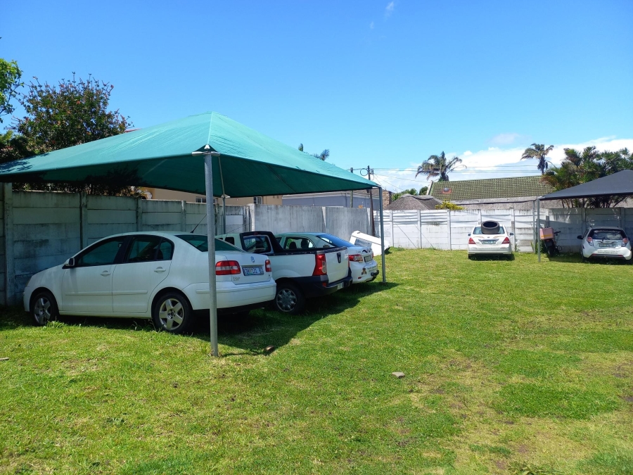 Commercial Property for Sale in Vincent Eastern Cape